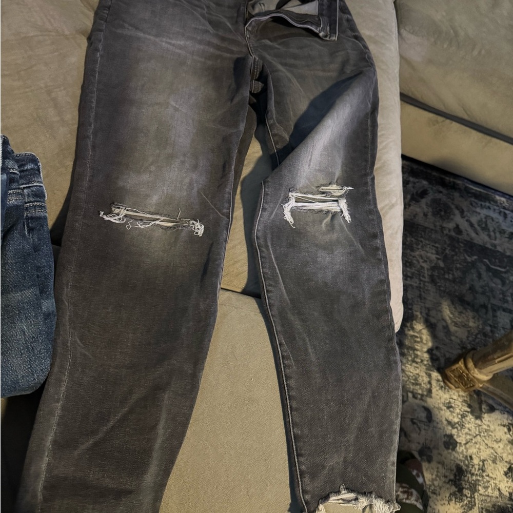 American Eagle Outfitters Women's Distressed Gray Skinny Jeans